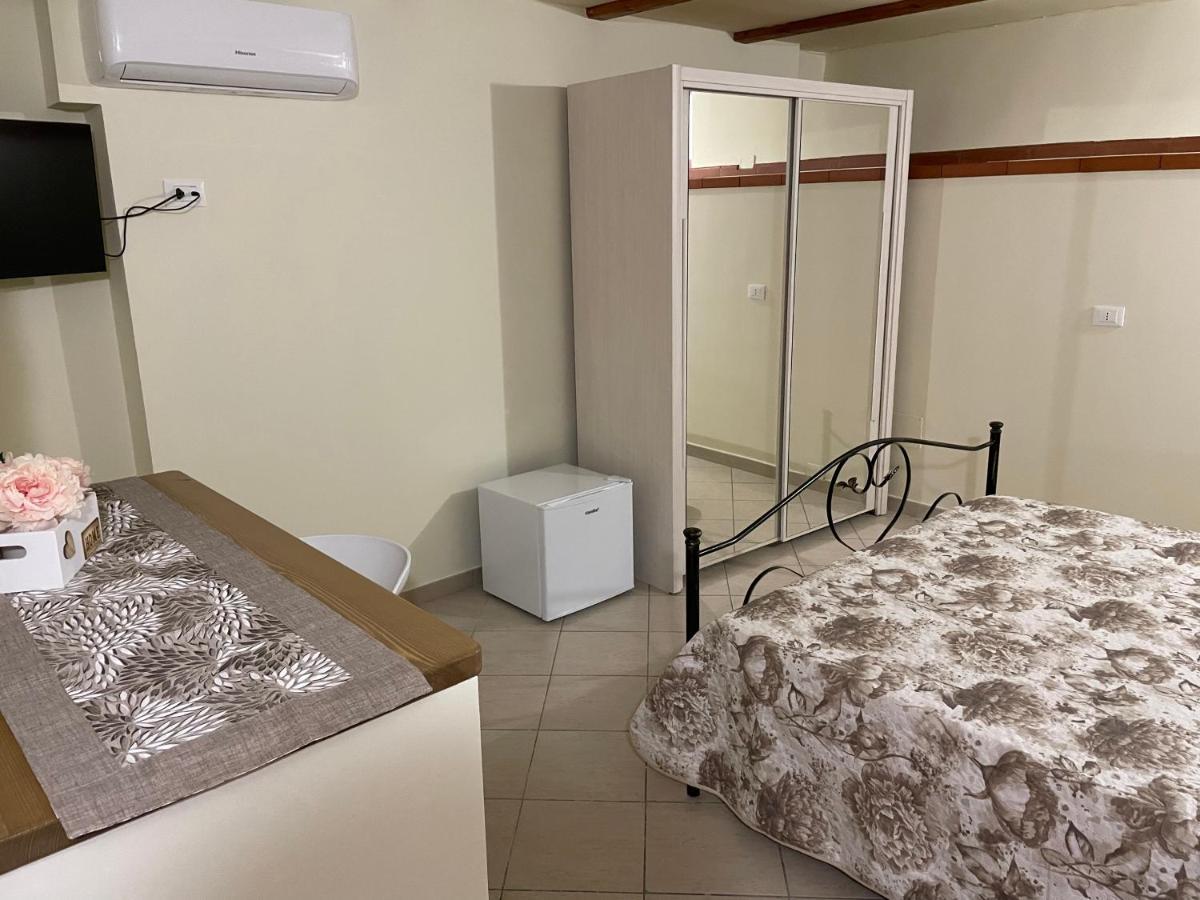 La Stanza Del Principe Bed and Breakfast Fondi Εξωτερικό φωτογραφία